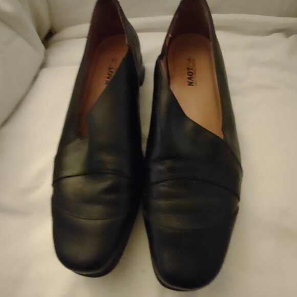 Naot Leather Pumps - sz. 40 - Picture 2 of 3